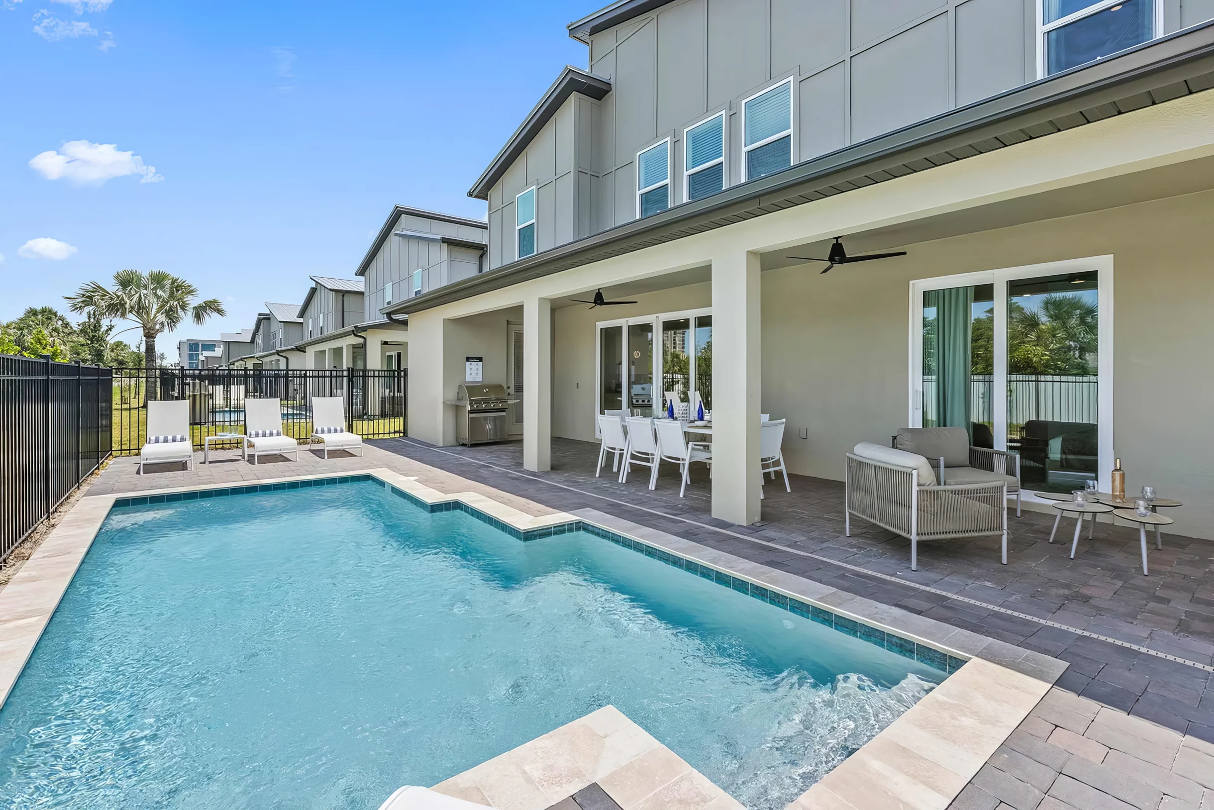 HI335SD: 6 bed, Pirate, Karaoke #38