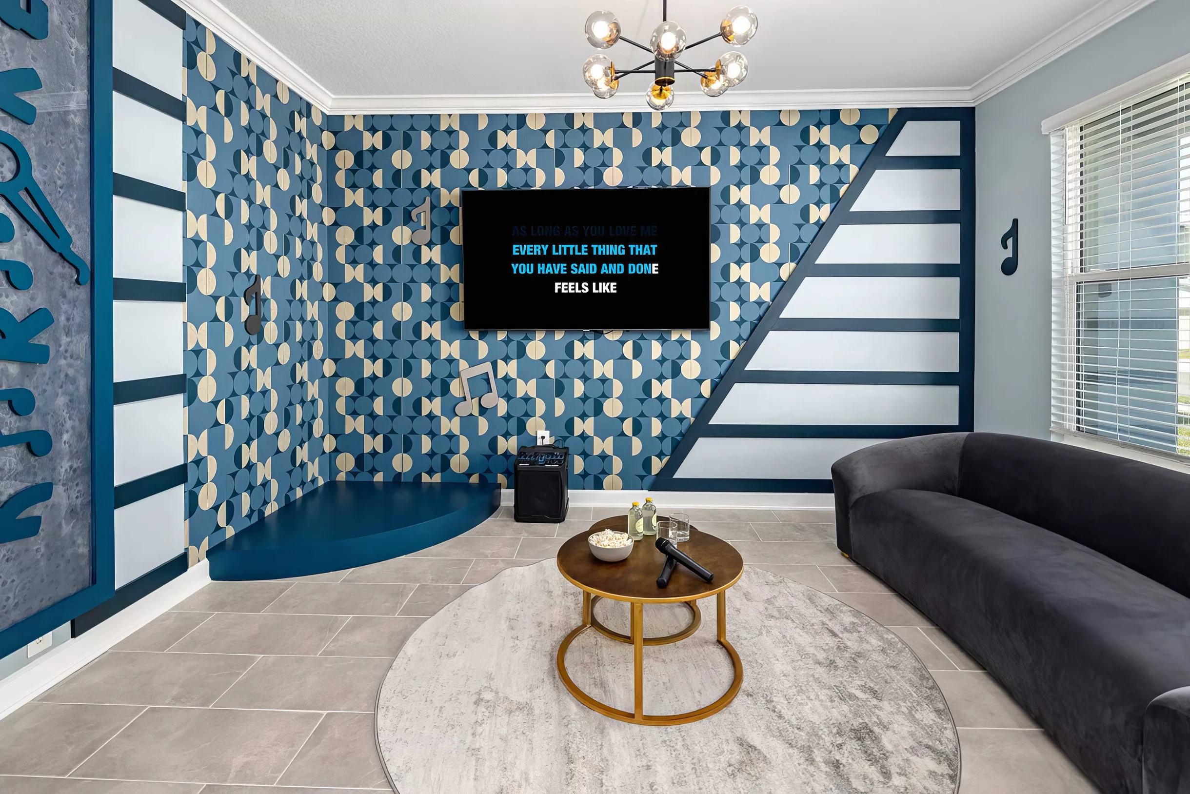 HI340SD: 5 bed, Storybook Village, Karaoke #21