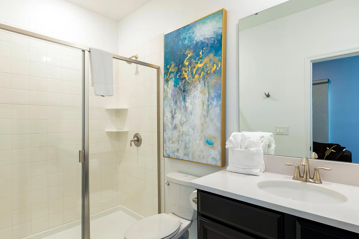 Ensuite Bathroom 1 image 1