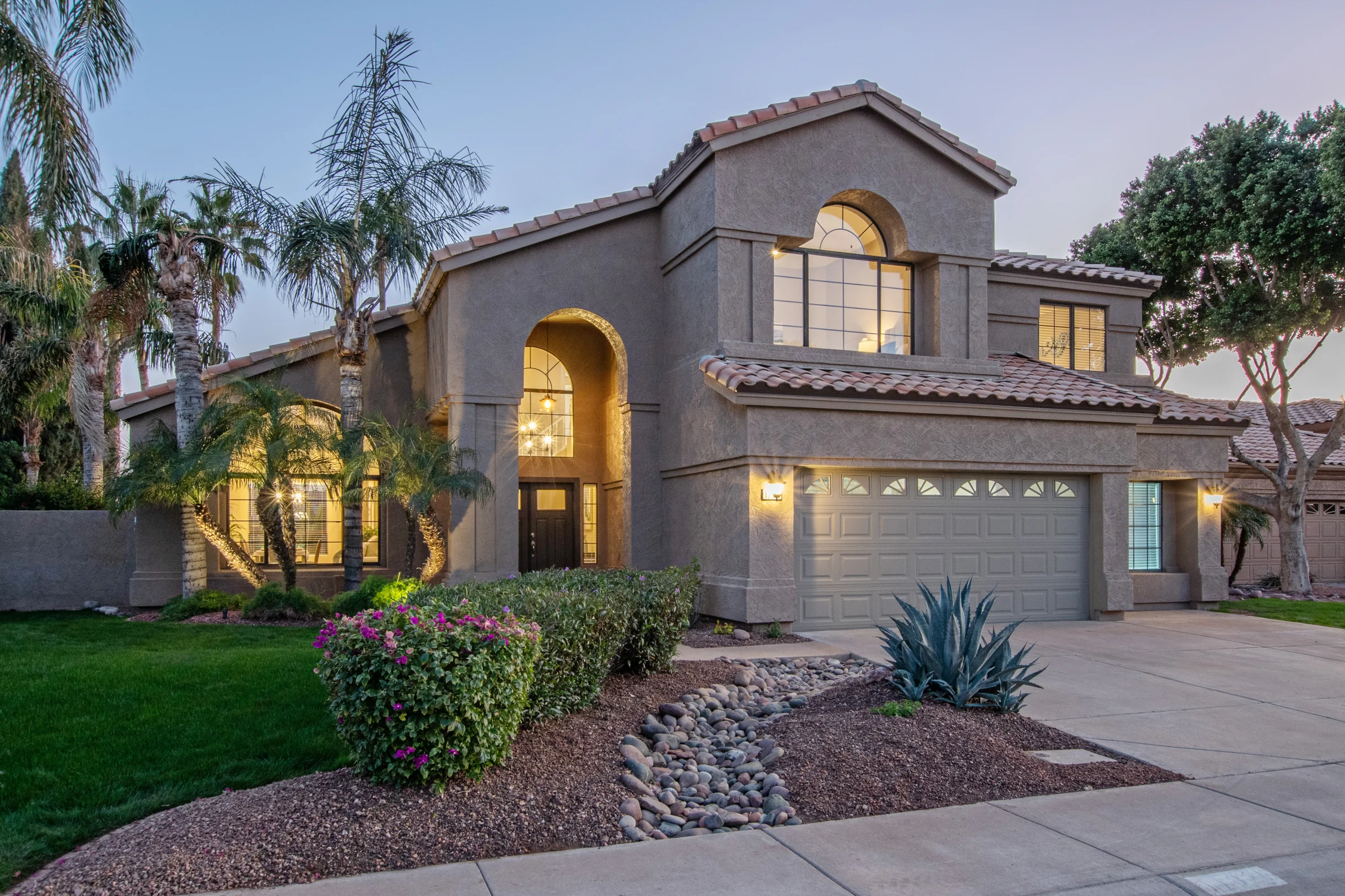 Home in Gilbert property photo 2