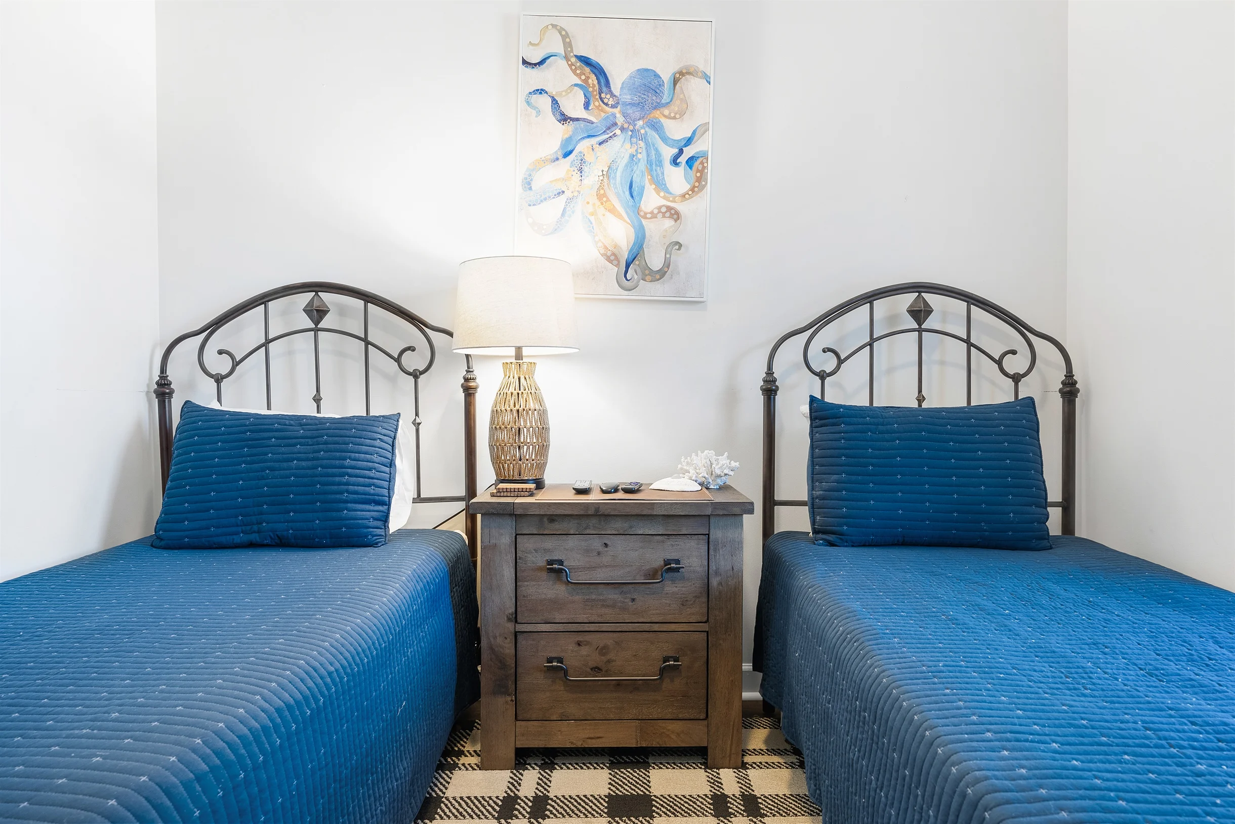 Relaxing Haven Retreat: 2 Bedroom Condo with Golf Course Views #31