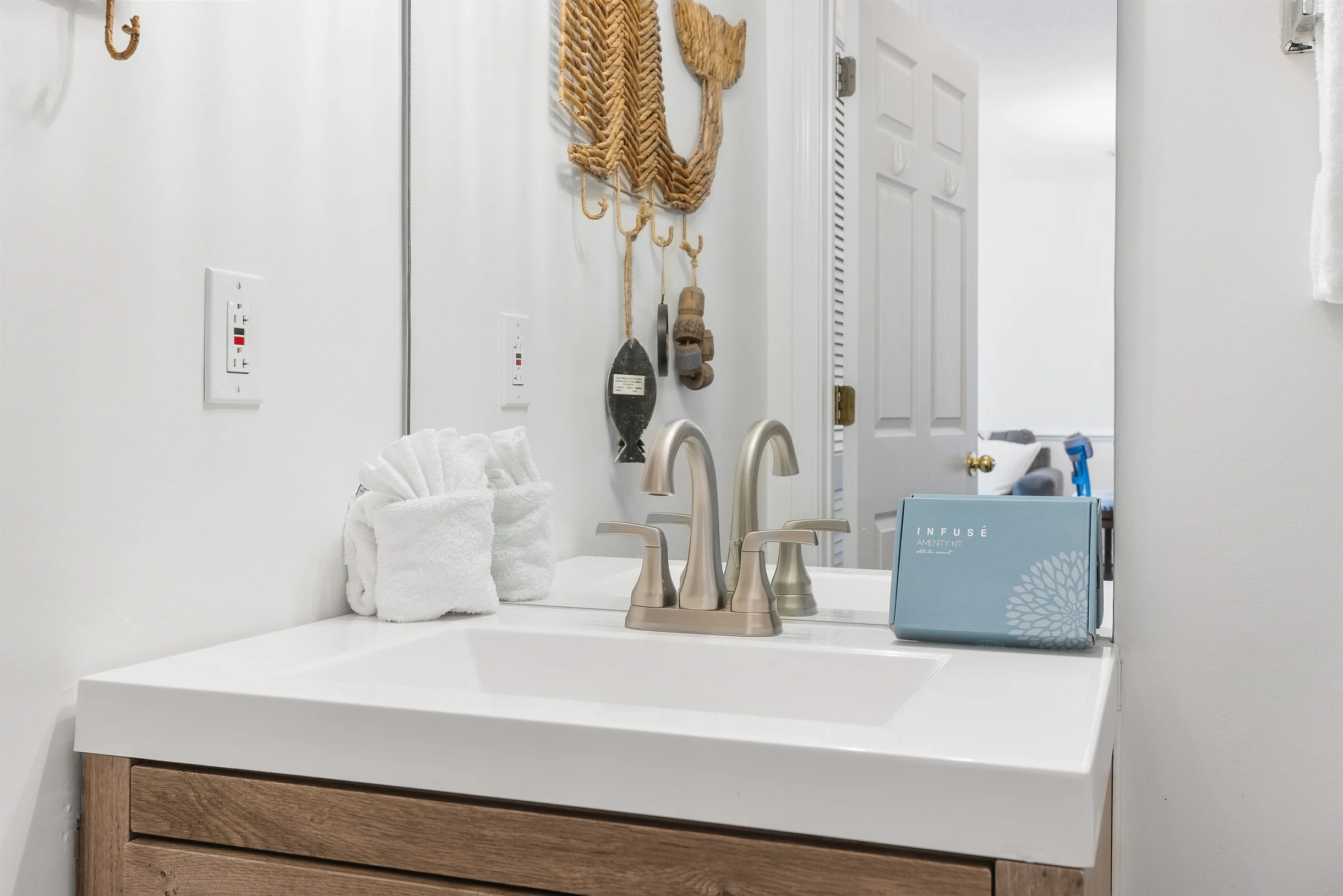 Relaxing Haven Retreat: 2 Bedroom Condo with Golf Course Views #1