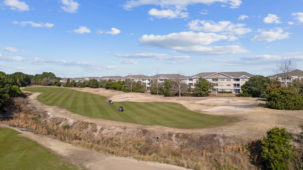 Relaxing Haven Retreat: 2 Bedroom Condo with Golf Course Views #8