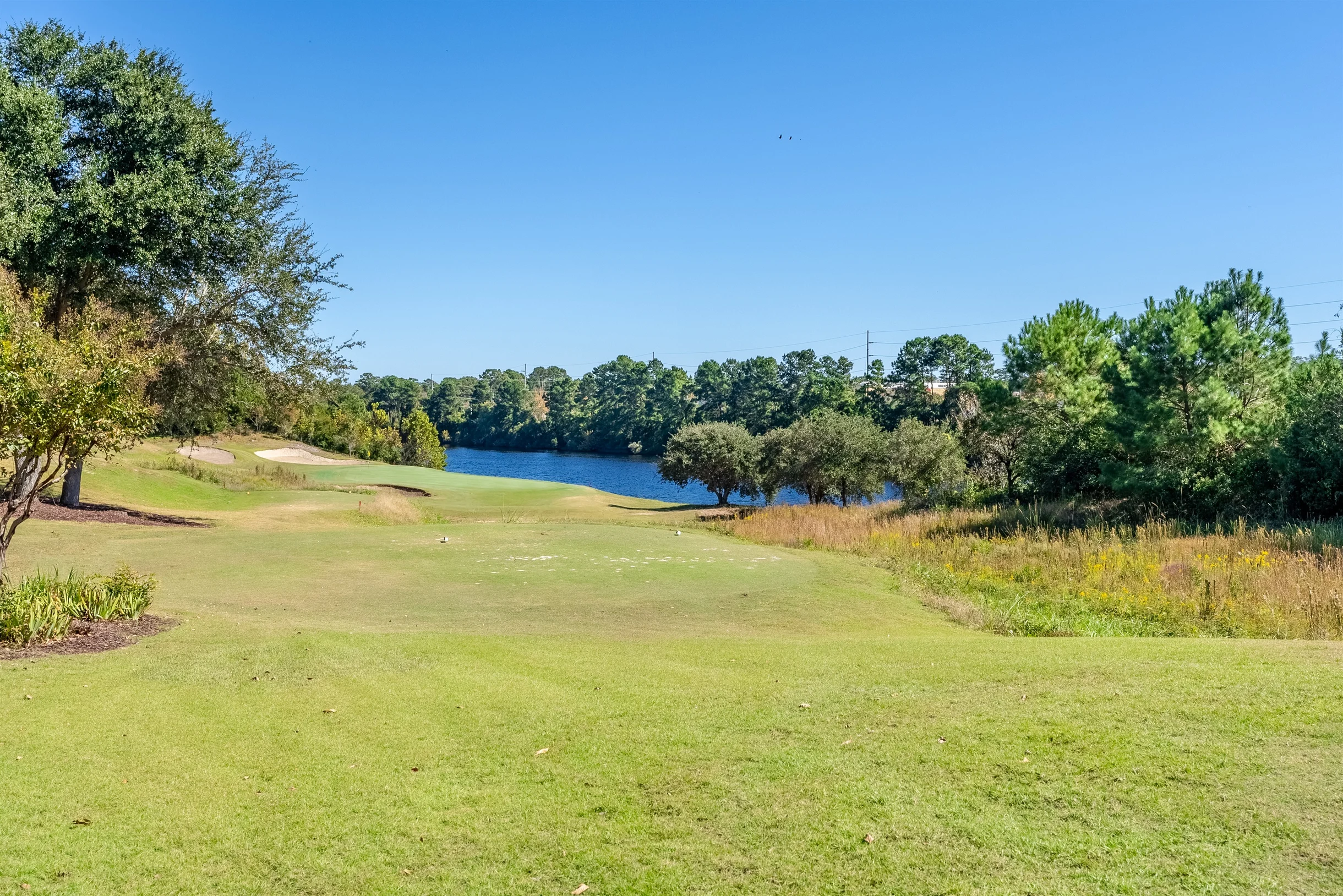 Relaxing Haven Retreat: 2 Bedroom Condo with Golf Course Views #16