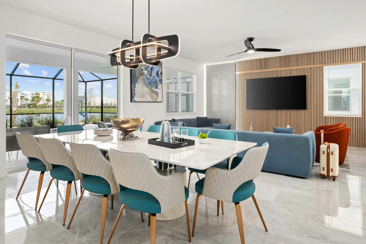 Wander Orlando Lakeside Estate