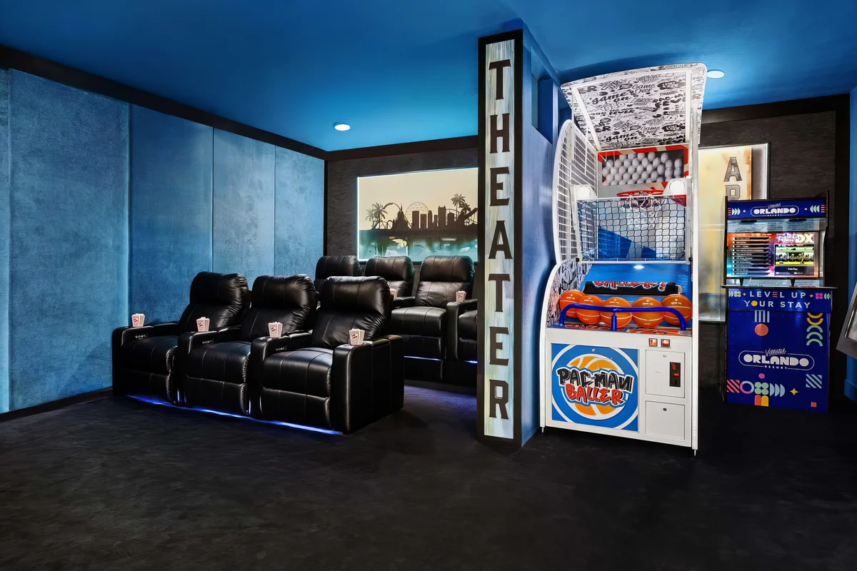 Wander Orlando Lakeside Estate