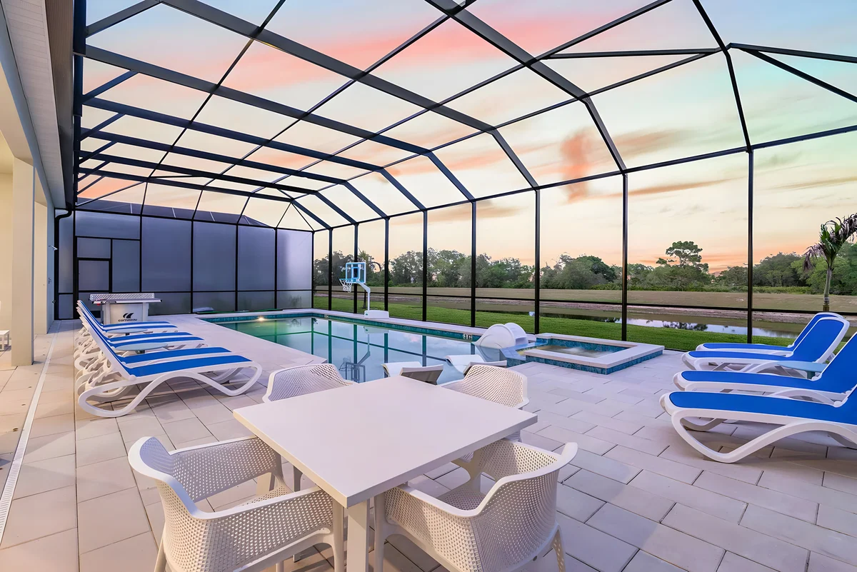 1704OB - 11 Bed - Luxury League - ST041