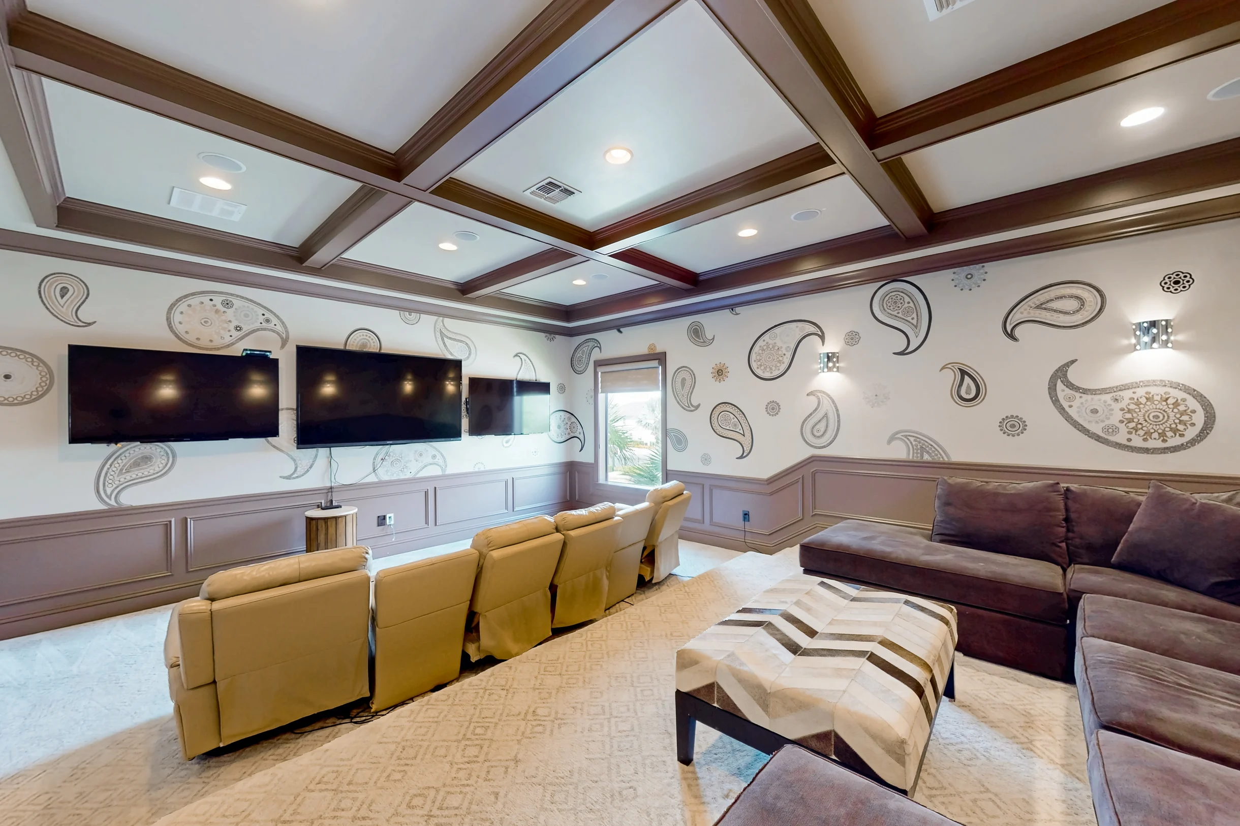 Wander Reunion Estate #100