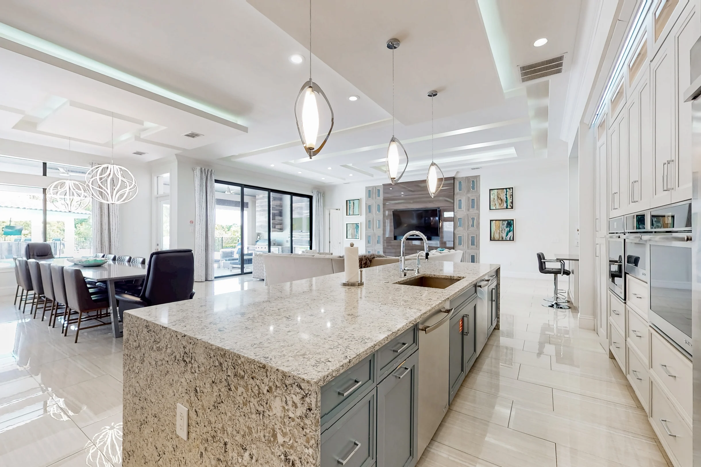 W301E - The Stunning Sanctuary #75