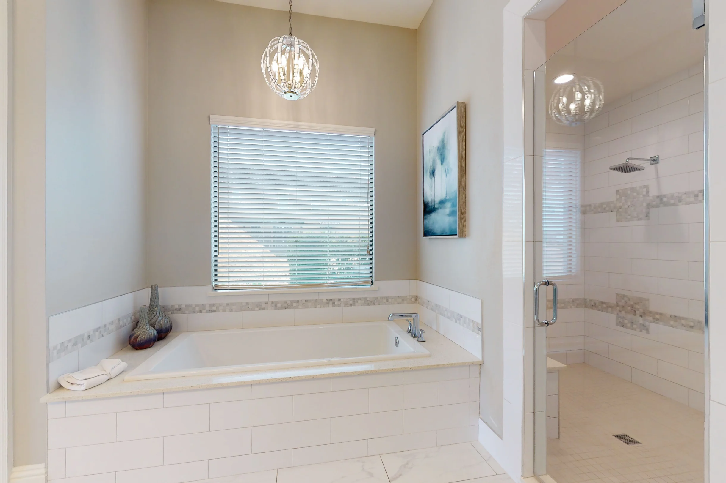 W376E - The Lively Upscale Abode #23