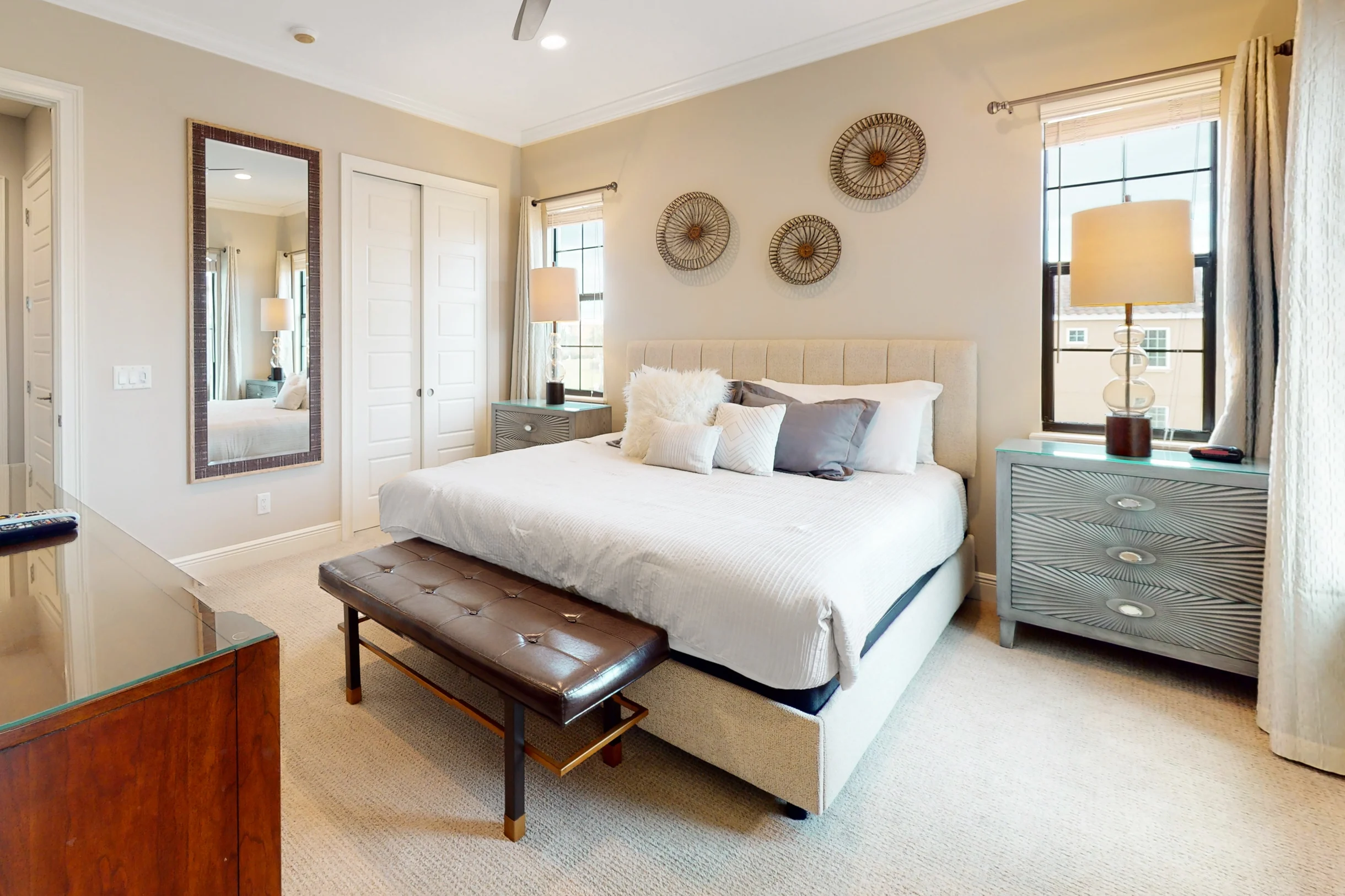 W376E - The Lively Upscale Abode #5