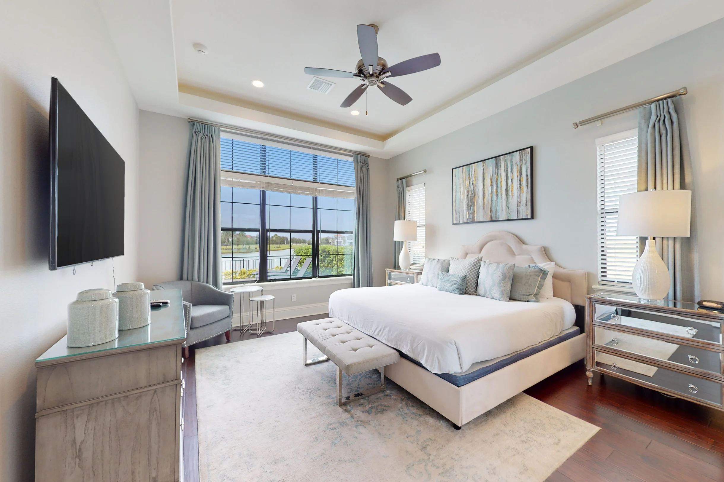 W376E - The Lively Upscale Abode #11