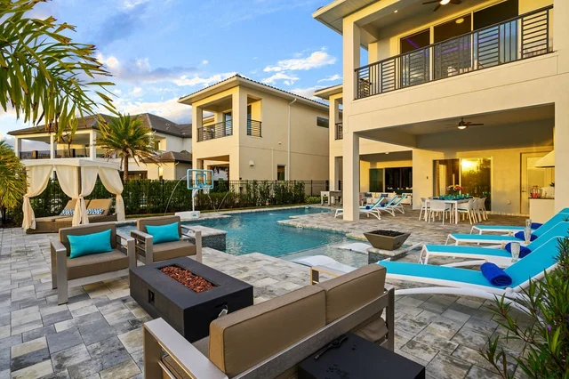 BD003E - The Stunning Bear's Den Estate #72