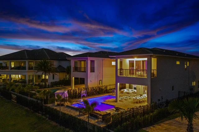 BD003E - The Stunning Bear's Den Estate #121