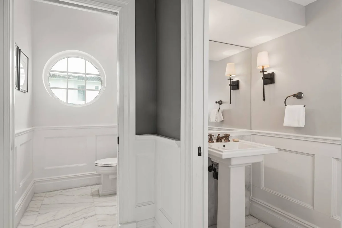 W402E - The Eclectic Colonial Estate #148