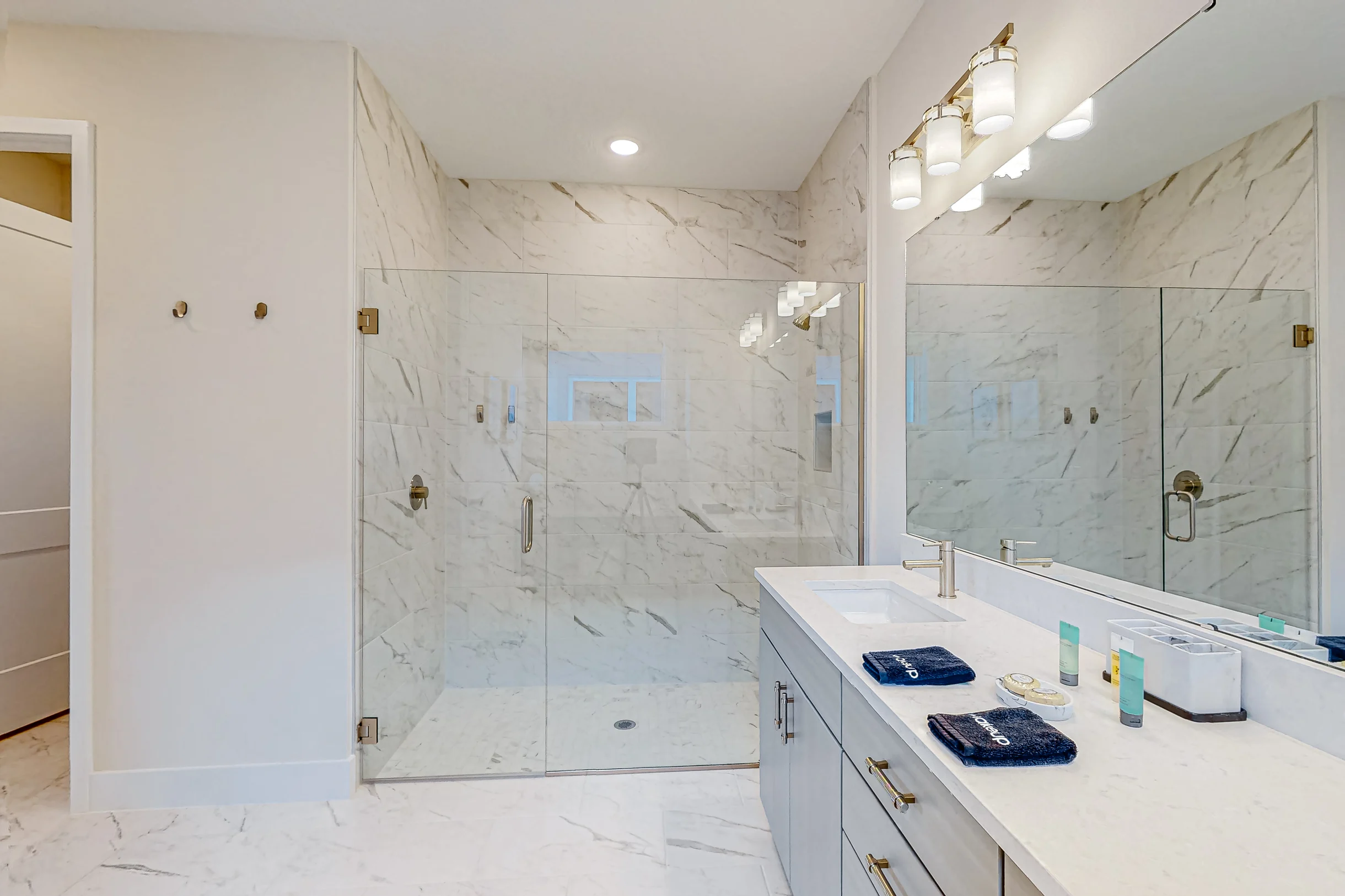 Wander Reunion Magnificent