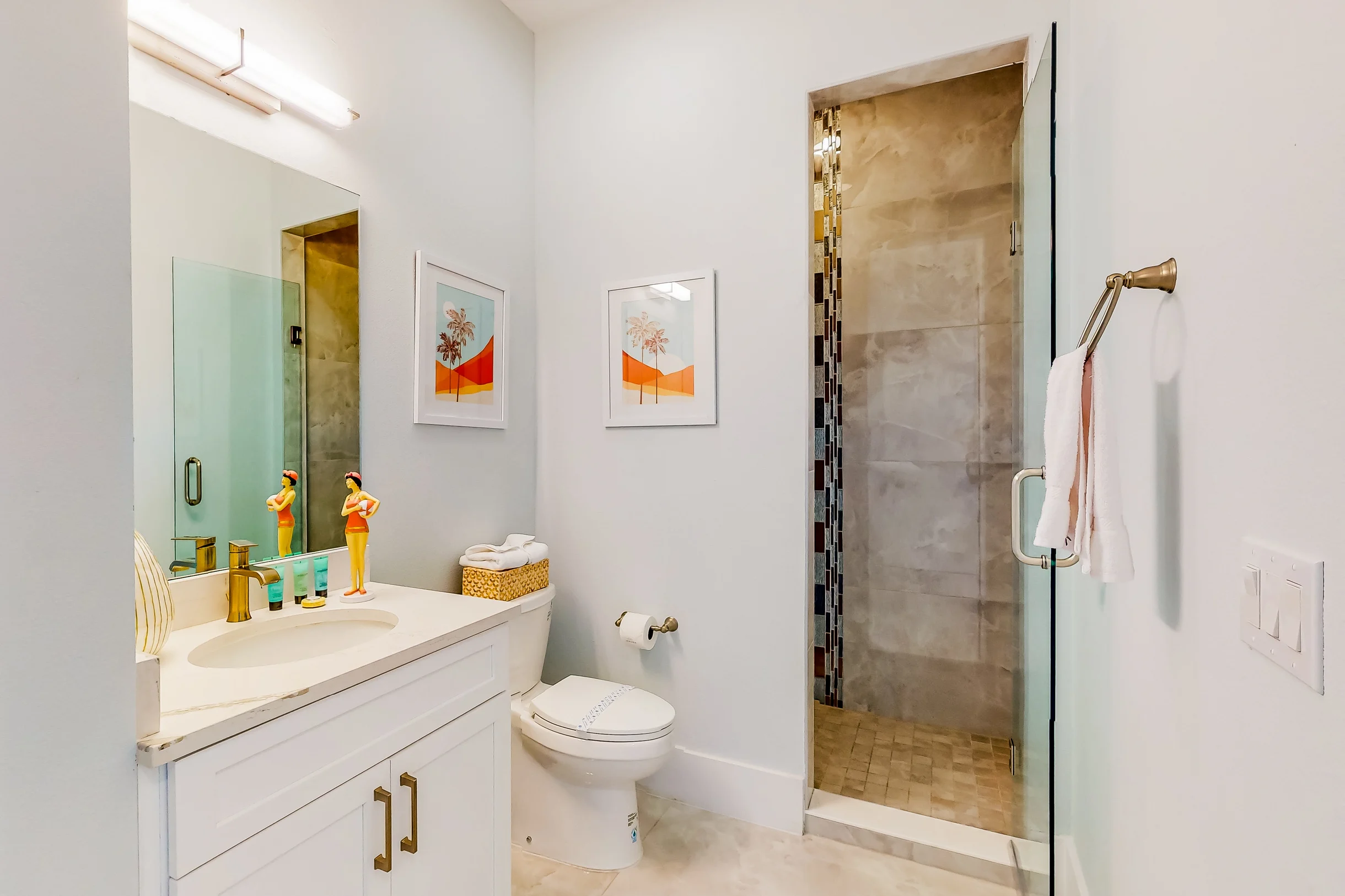 W415E - The Modern Chic Mansion #70