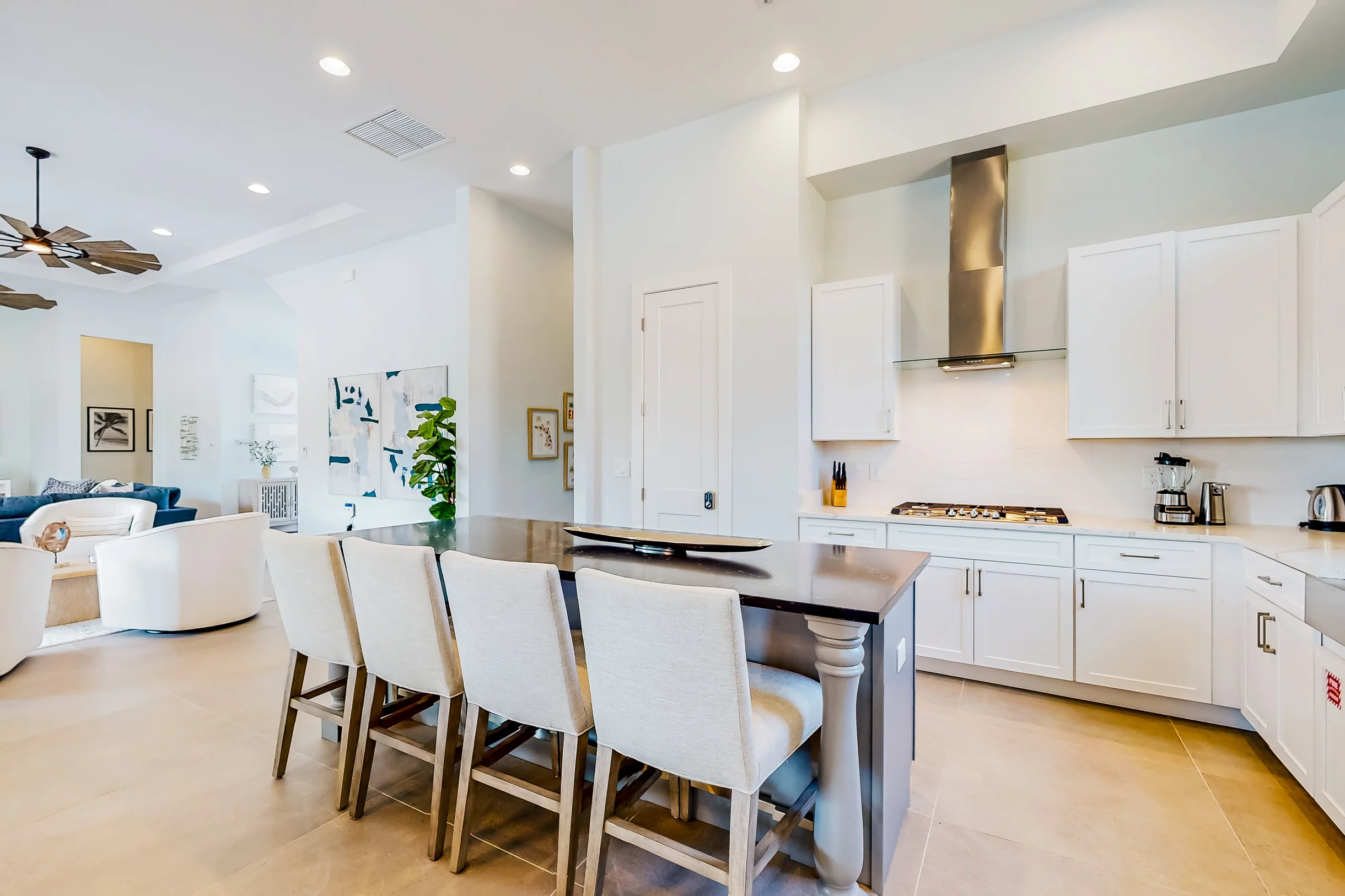 W415E - The Modern Chic Mansion #64