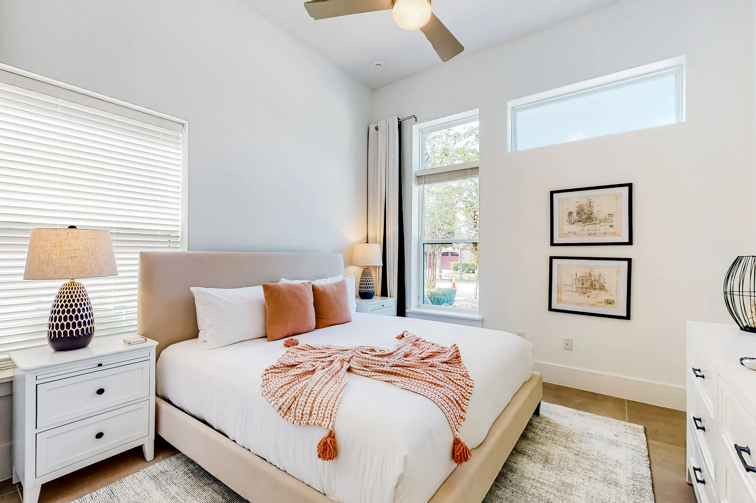 W415E - The Modern Chic Mansion #40