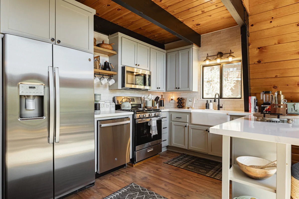 Cozy A-Frame vibes w. Lake & Ski views, AC #70
