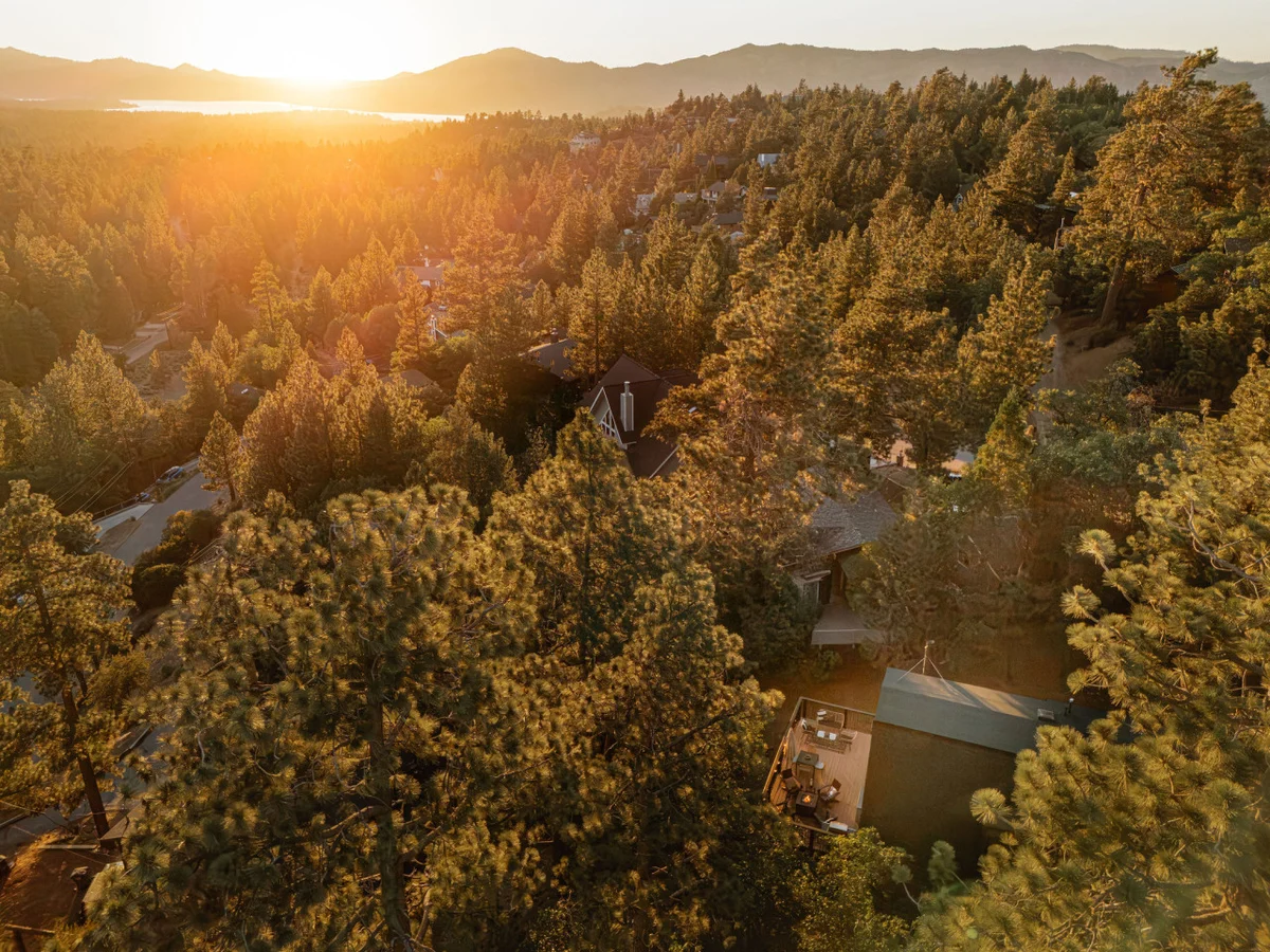 Cozy A-Frame vibes w. Lake & Ski views, AC #64