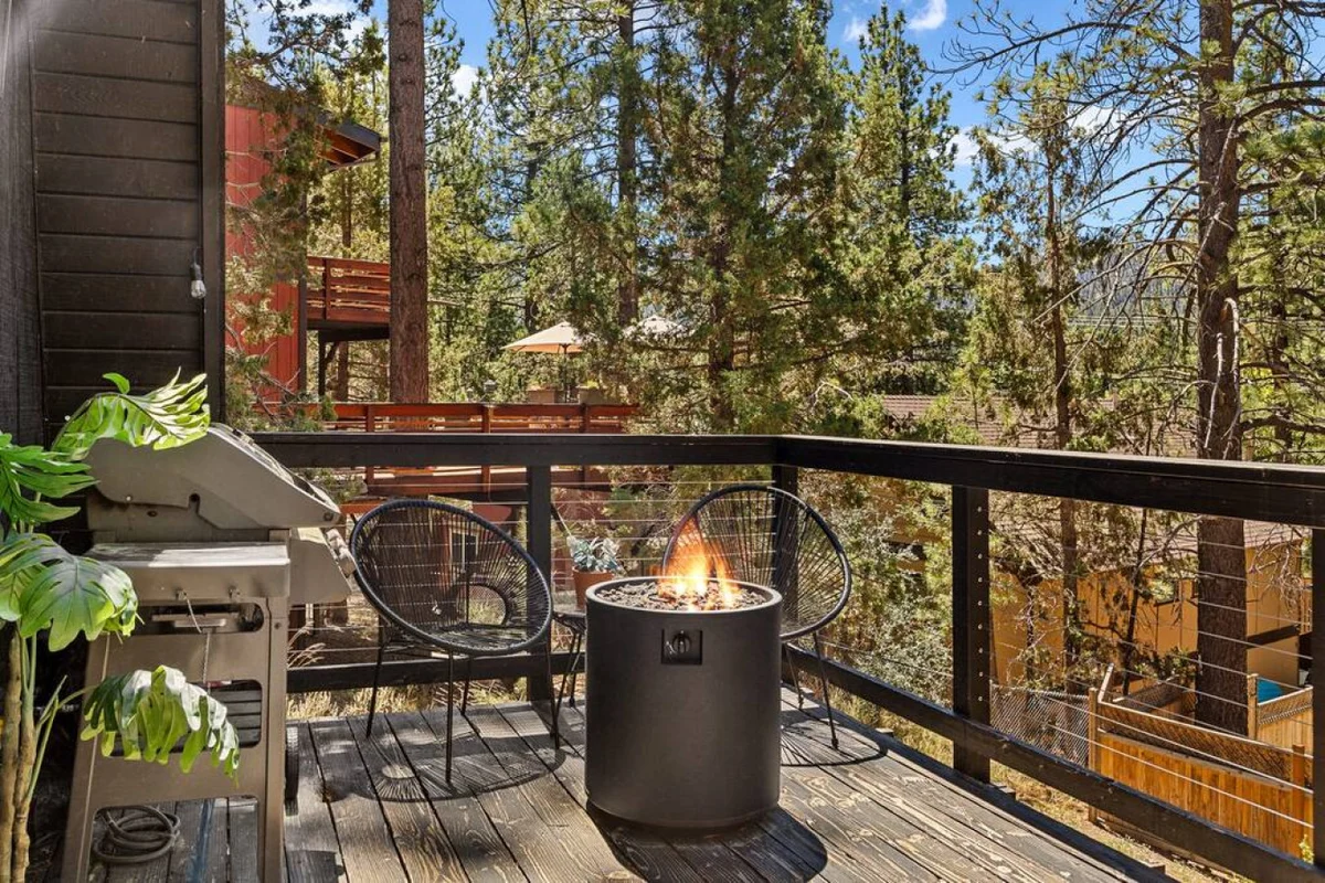 2BR Mid Century Retreat • EV, Hot Tub, BBQ #80