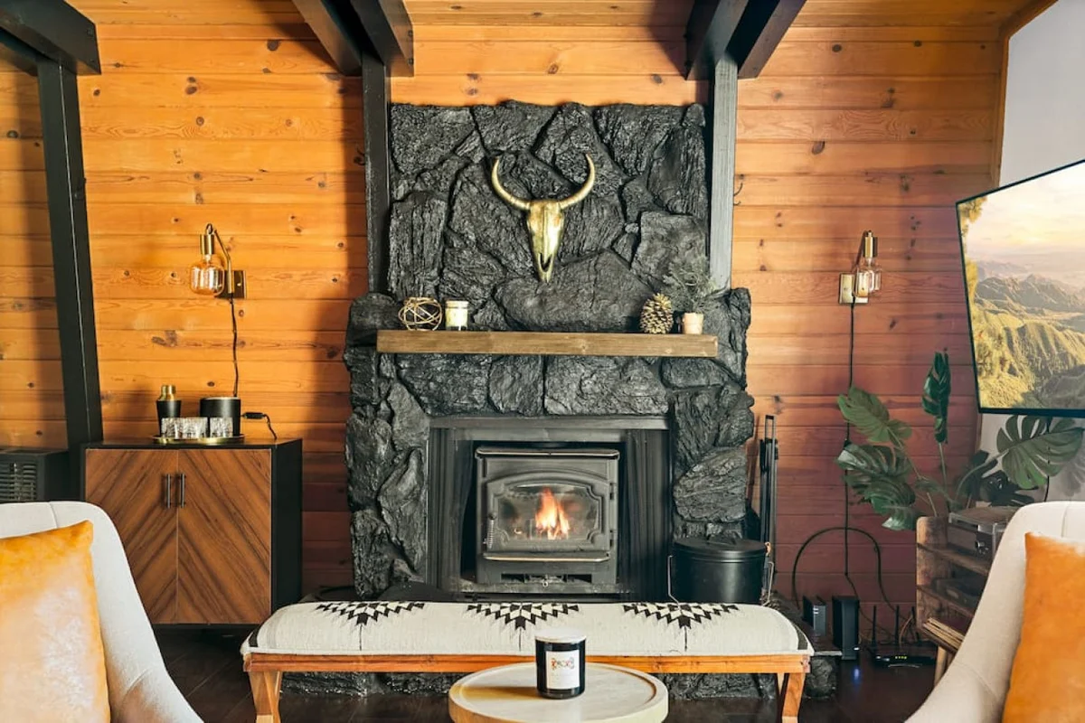 2BR Mid Century Retreat • EV, Hot Tub, BBQ #57