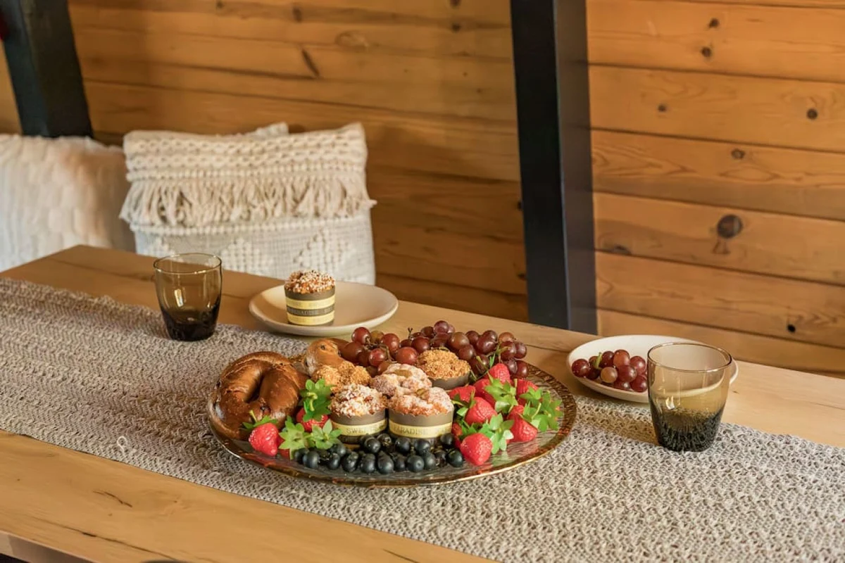 2BR Mid Century Retreat • EV, Hot Tub, BBQ #50