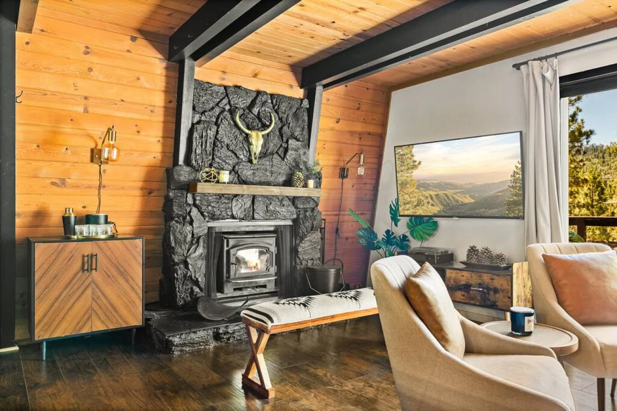 2BR Mid Century Retreat • EV, Hot Tub, BBQ #68