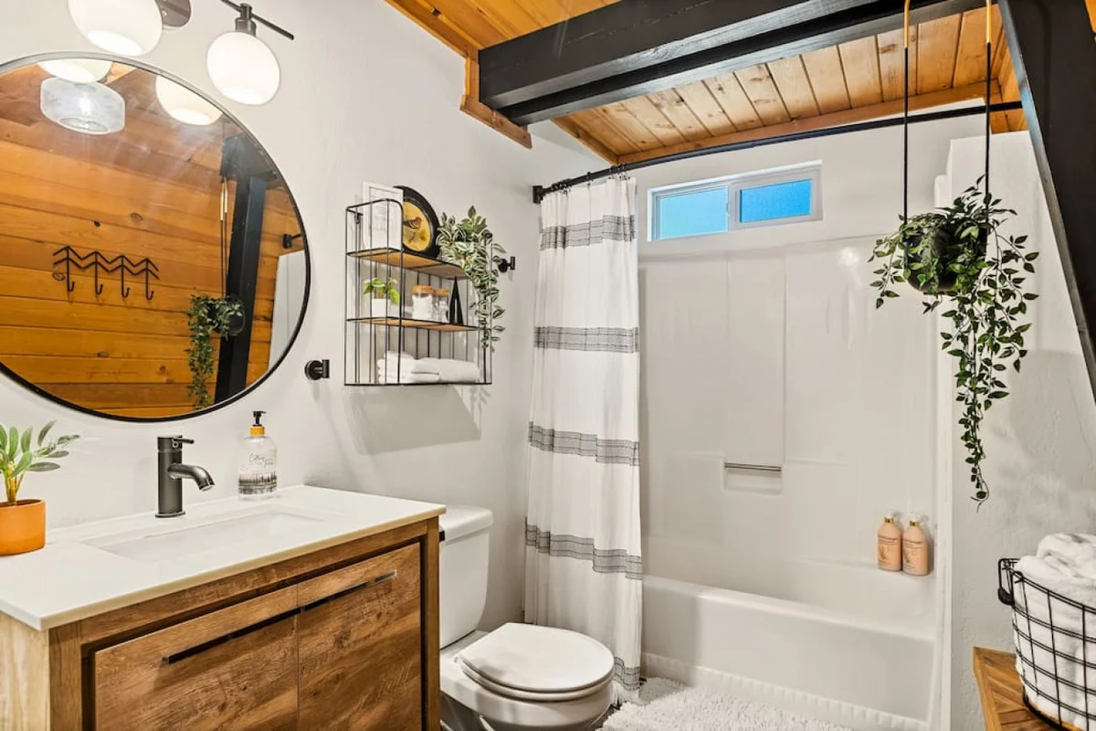 2BR Mid Century Retreat • EV, Hot Tub, BBQ #81