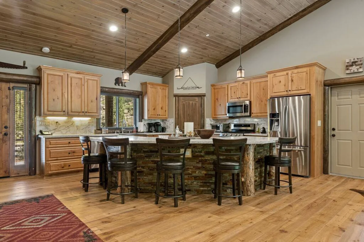 Eagle Creek Hot Tub, Game Room, Private Sled Hill #65