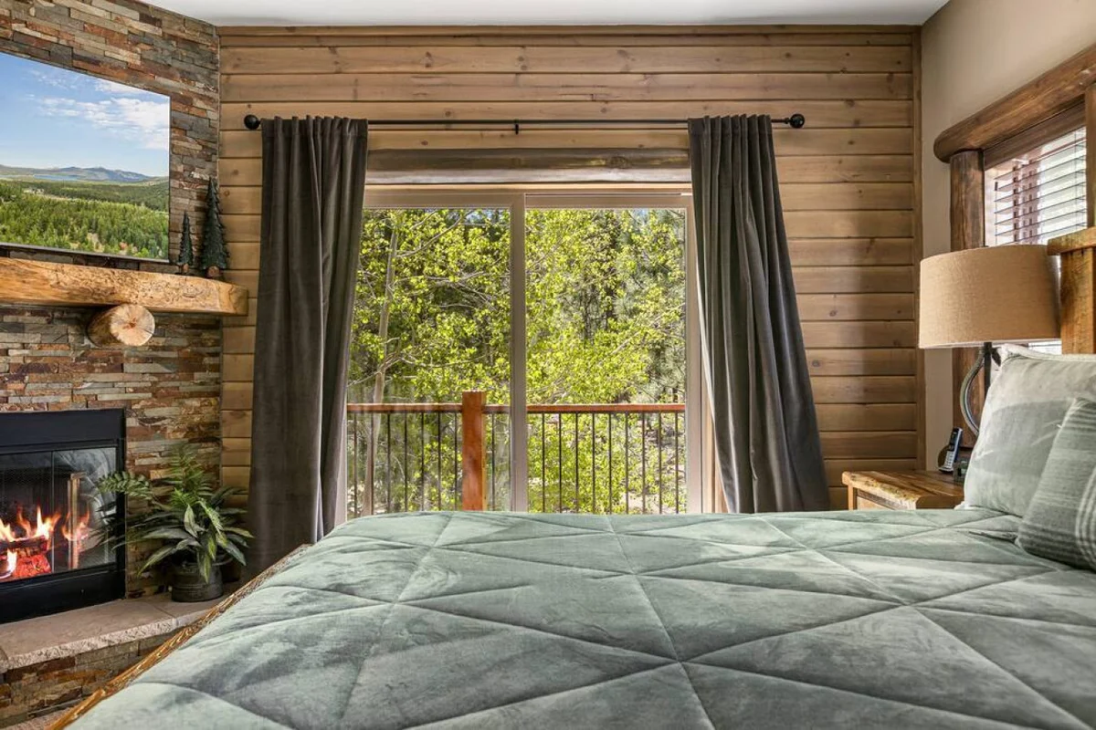 Eagle Creek Hot Tub, Game Room, Private Sled Hill #61