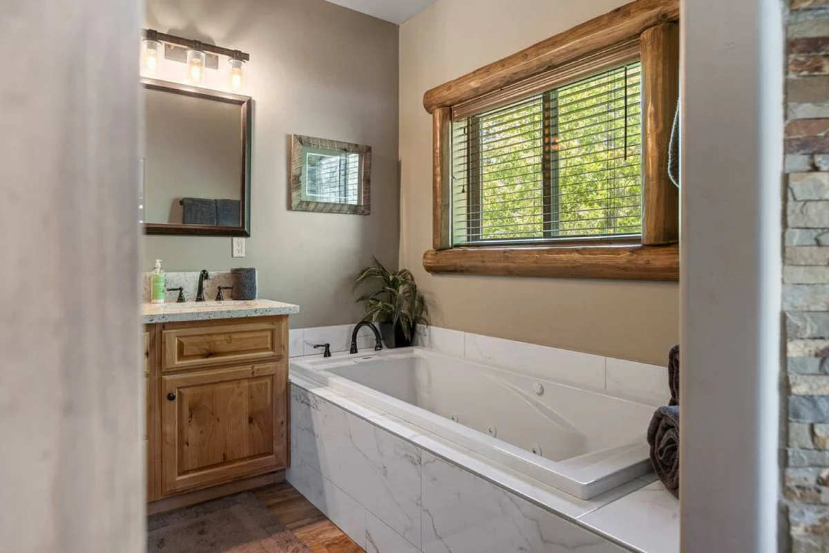 Eagle Creek Hot Tub, Game Room, Private Sled Hill #68