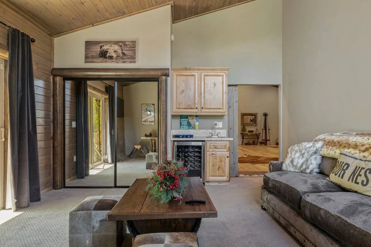 Eagle Creek Hot Tub, Game Room, Private Sled Hill #105