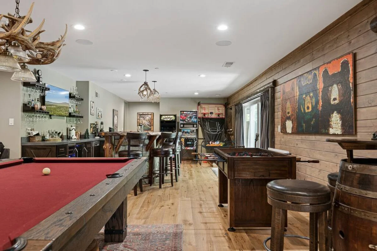 Eagle Creek Hot Tub, Game Room, Private Sled Hill #74