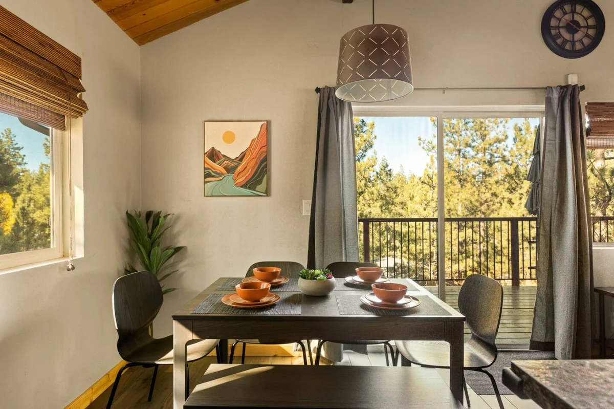 Four Seasons 4 BR Cabin, Views, Games & Hot Tub #6