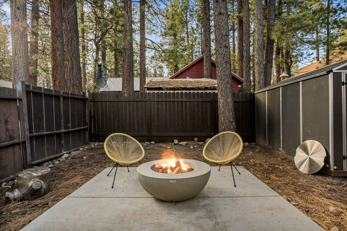 Hearthmoon Haven w Fire Pit Near Village & SPA #37