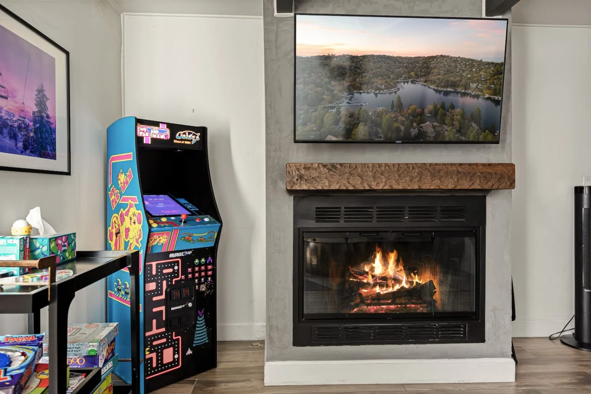 Hearthmoon Haven w Fire Pit Near Village & SPA #51