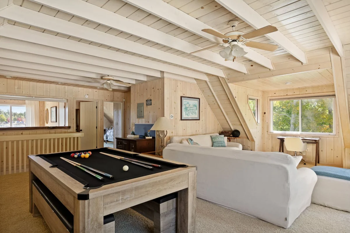 4BR Lakefront Vibes Getaway | Dock, Spa & Games #74
