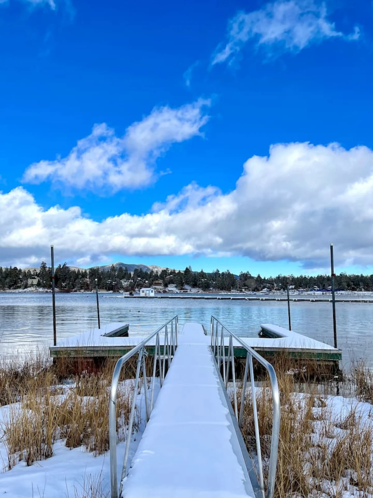 4BR Lakefront Vibes Getaway | Dock, Spa & Games #79