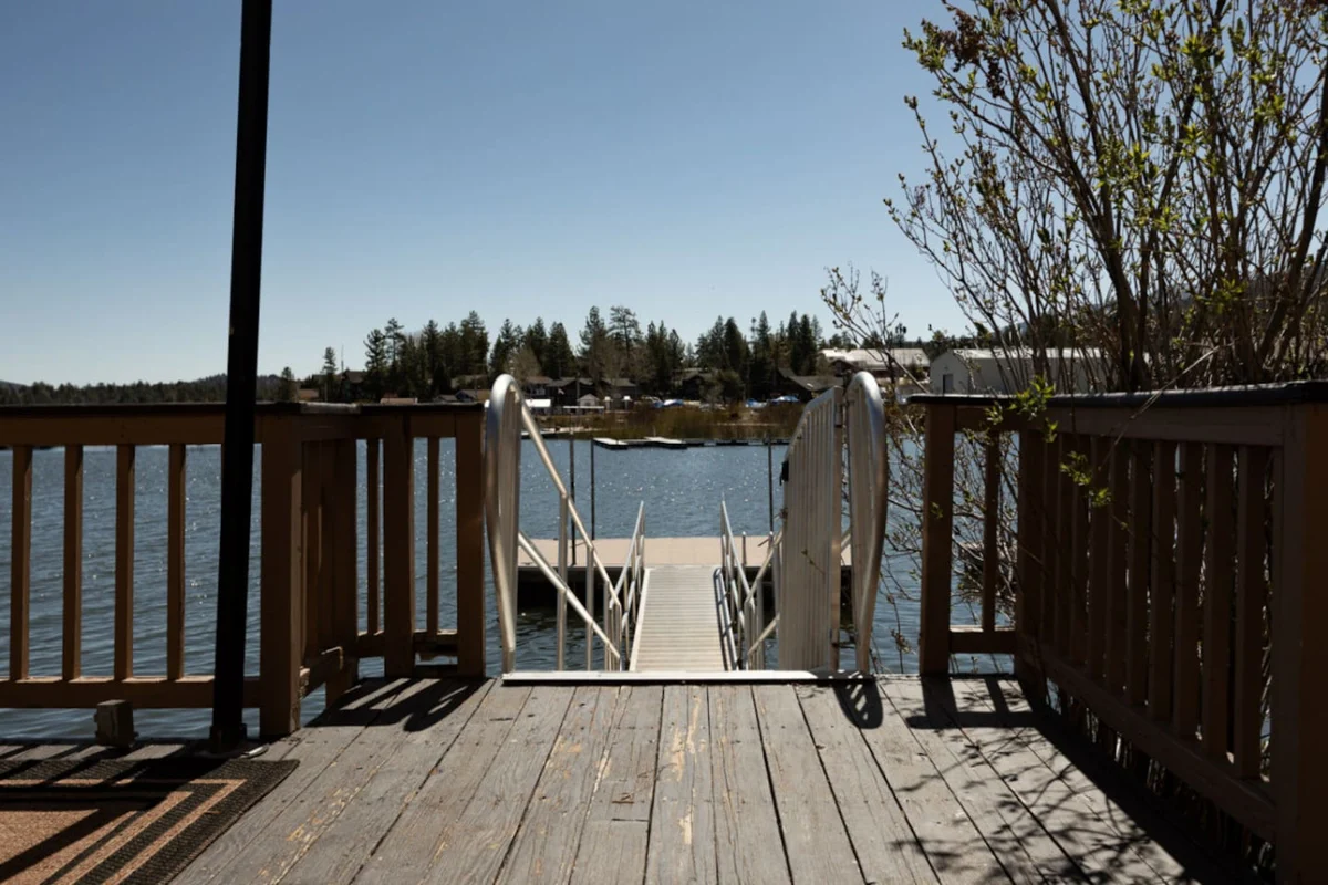 Lakefront Honey Bear, Private Dock & Hot Tub #41