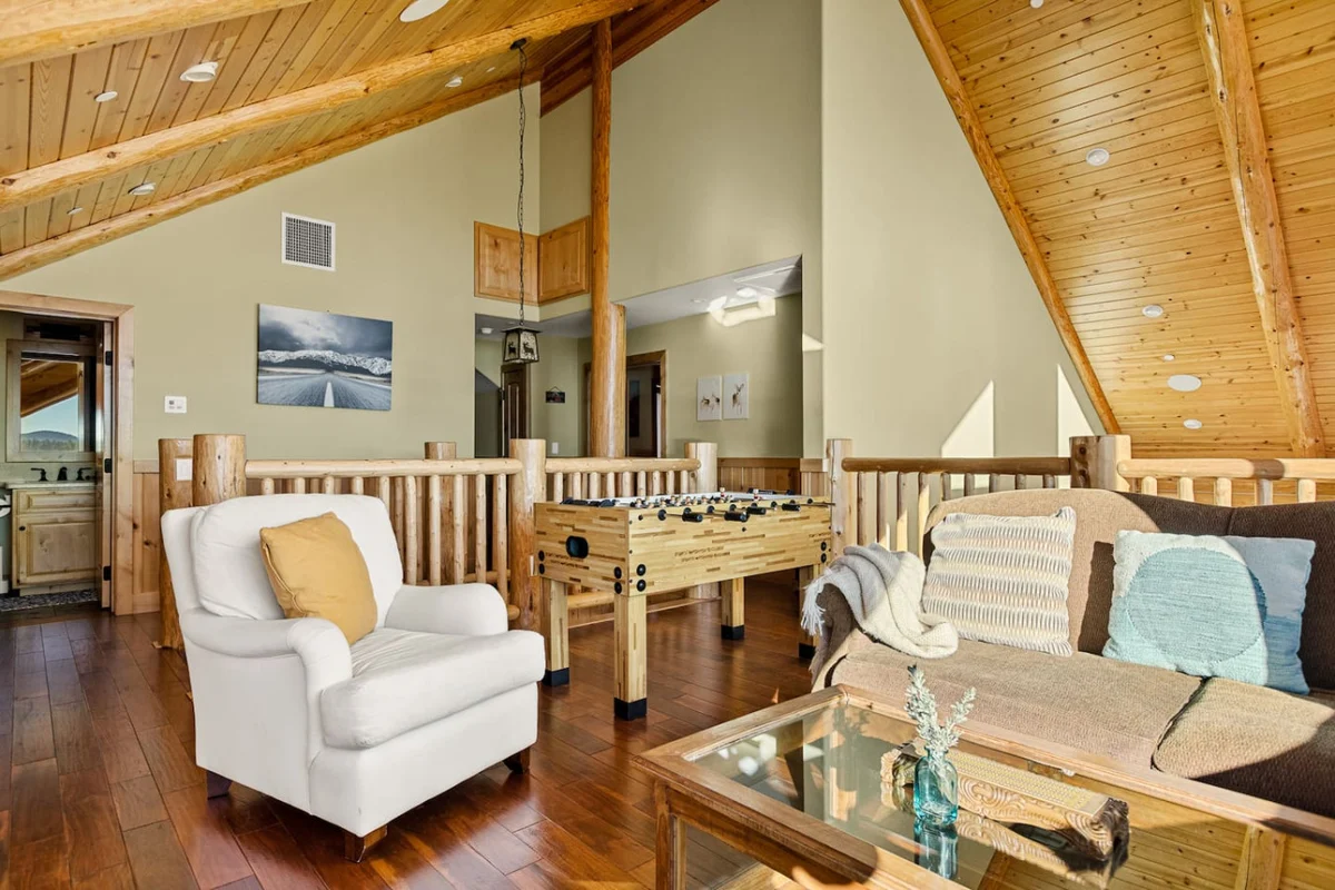 Luxurious Coyote Flat w/ Lake Views & Game Room #41