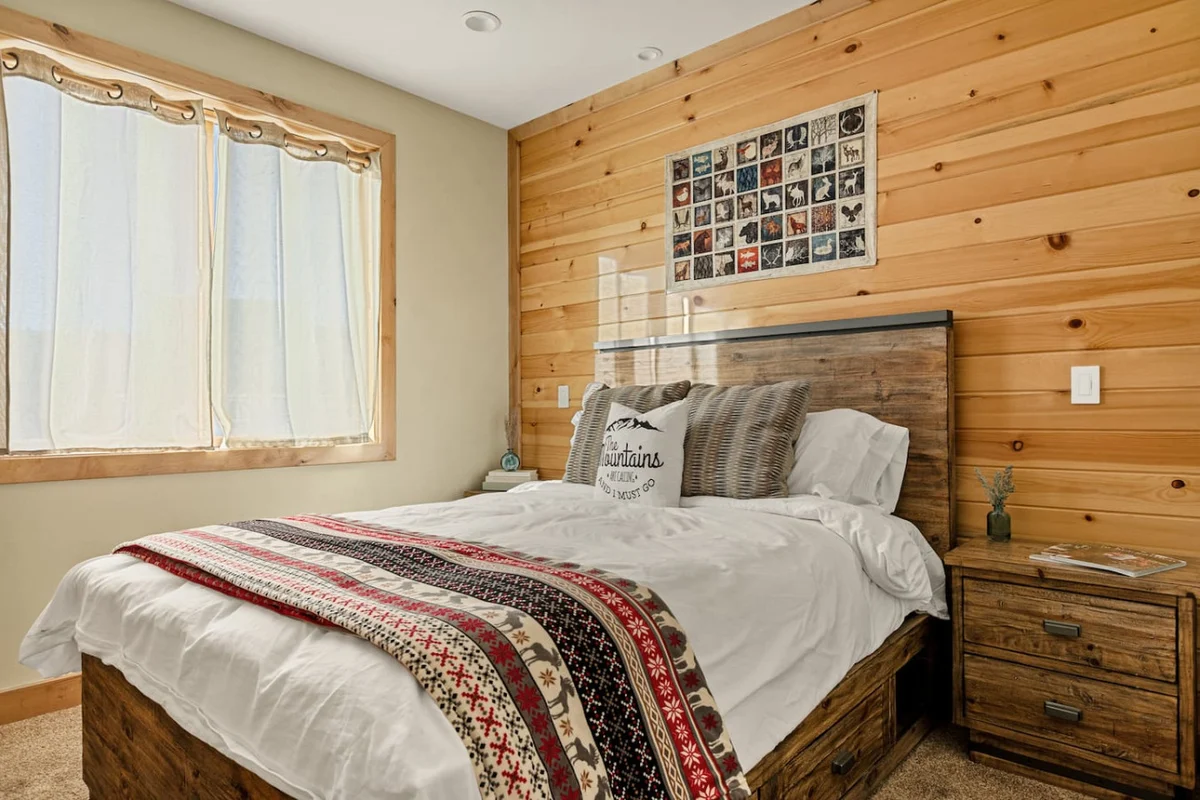 Luxurious Coyote Flat w/ Lake Views & Game Room #25