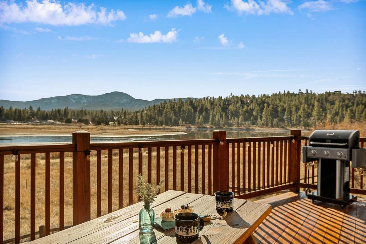 Luxurious Coyote Flat w/ Lake Views & Game Room #50