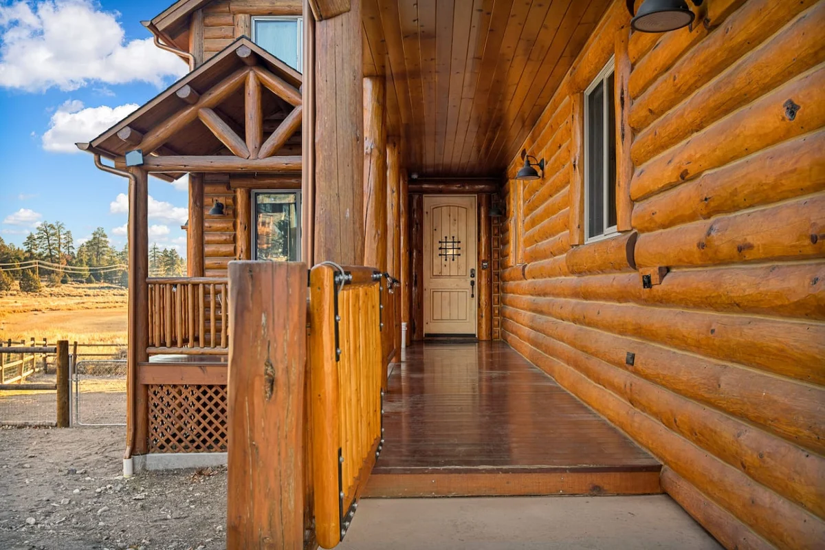 Luxurious Coyote Flat w/ Lake Views & Game Room #45