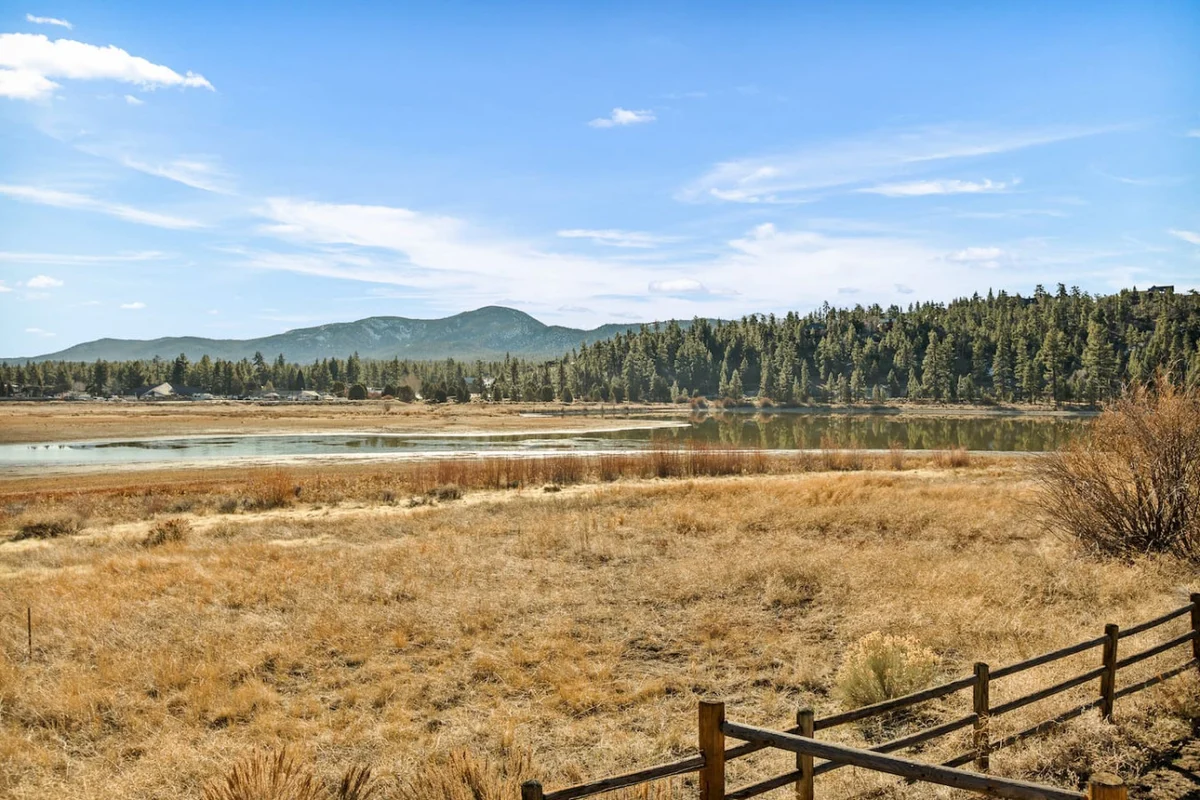 Luxurious Coyote Flat w/ Lake Views & Game Room #27