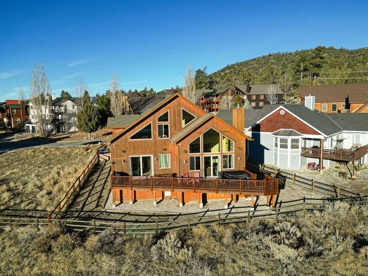 Luxurious Coyote Flat w/ Lake Views & Game Room #13