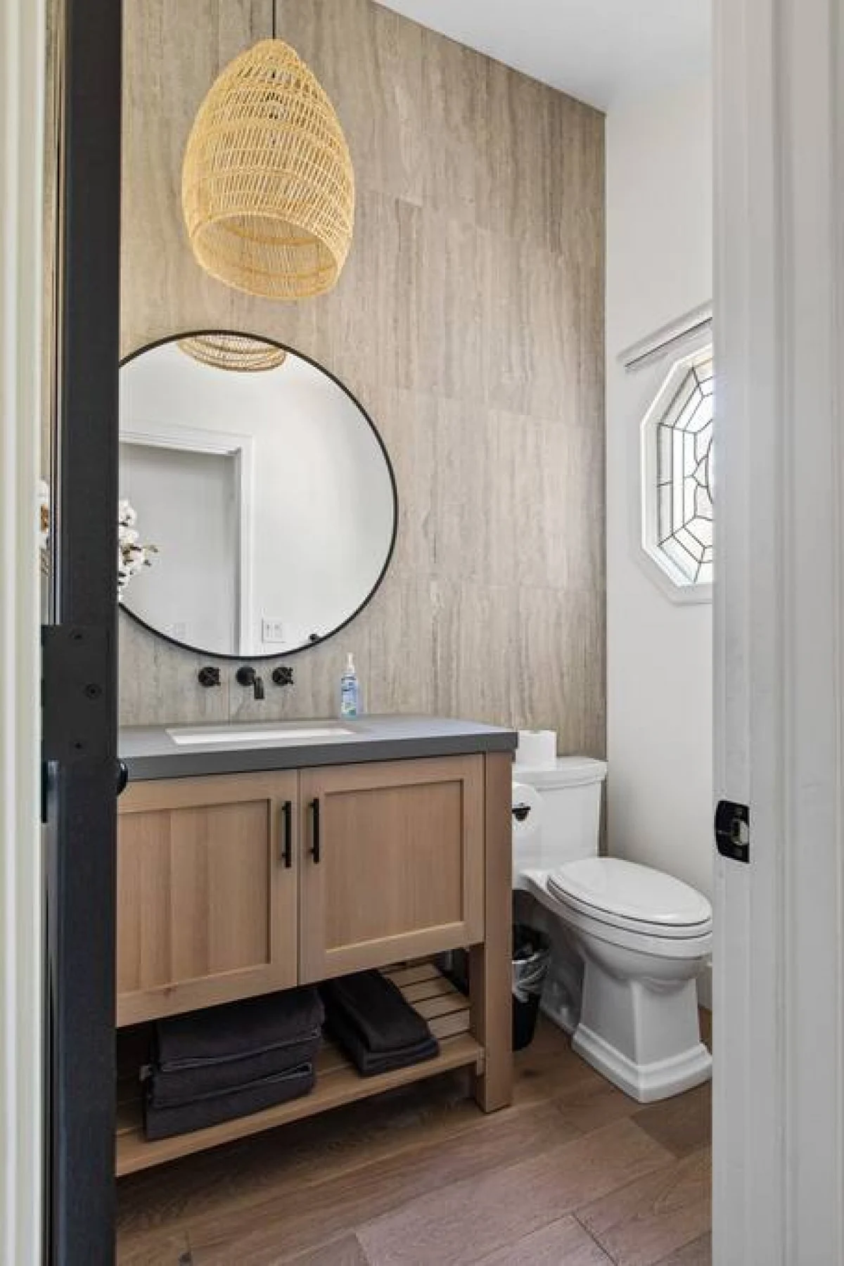 Modern Lodge Near the Ski Slopes, Hot Tub, Games #62