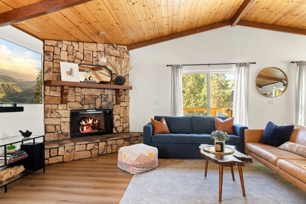 Mont Moderne, 5 Minutes to Ski Resorts & Hot Tub #37