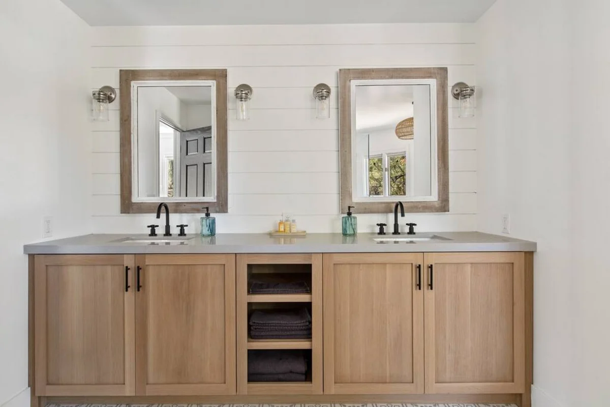 Modern Lodge Near the Ski Slopes, Hot Tub, Games #99